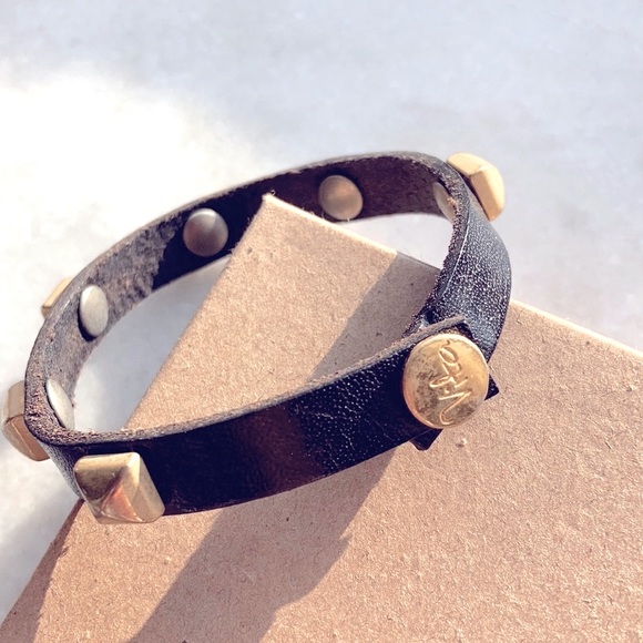 Original Vita Fede Black Leather Gold Rhombus Pyramid Spike Studded Bracelet